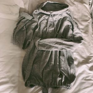 Grey turtleneck pullover!